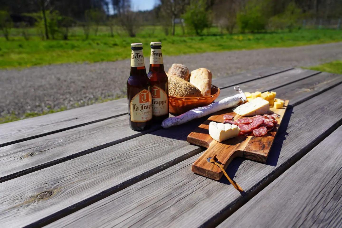 Glamping Met Bar En Prive Sanitair Voor 5 Personen Sneezy Tente de luxe Behelp